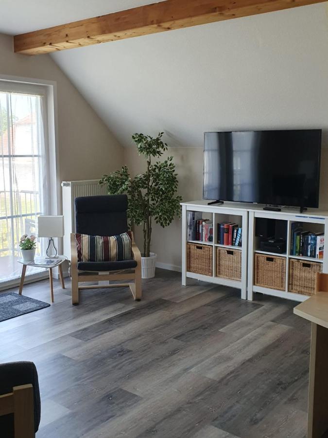 Ferienapartment Wiese & Meer Auf Ruegen Neddesitz Ngoại thất bức ảnh