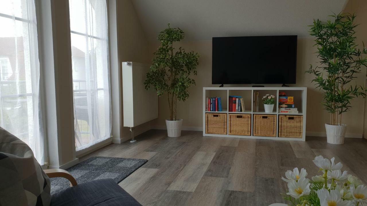 Ferienapartment Wiese & Meer Auf Ruegen Neddesitz Ngoại thất bức ảnh